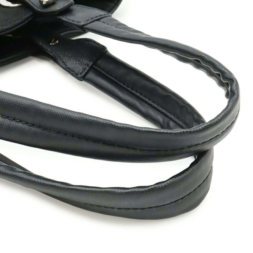 CHANEL Black Leather Shoulder Bag - Picture 5 of 10